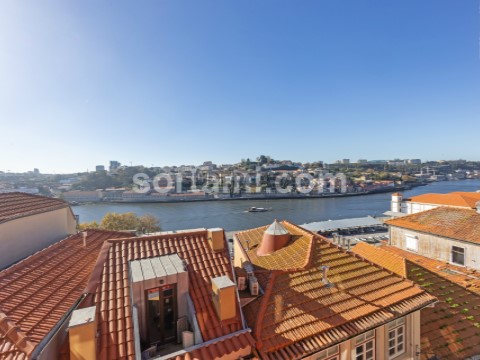 建筑 在 Cedofeita, Santo Ildefonso, Sé, Miragaia, São Nicolau e Vitória, Porto