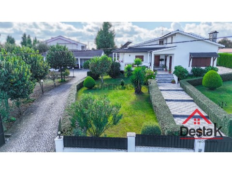 Moradia T4 em Rio de Loba, Viseu