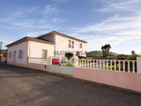 Moradia T5 em Arrifes, Ponta Delgada