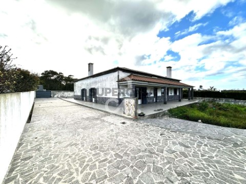 Moradia T2 em Rabo de Peixe, Ribeira Grande