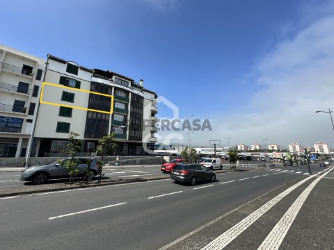 Apartamento T3 em São Sebastião, Ponta Delgada