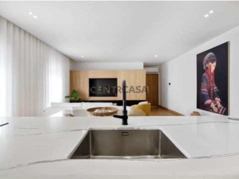 Apartamento T3 em União das Freguesias de Setúbal, Setúbal