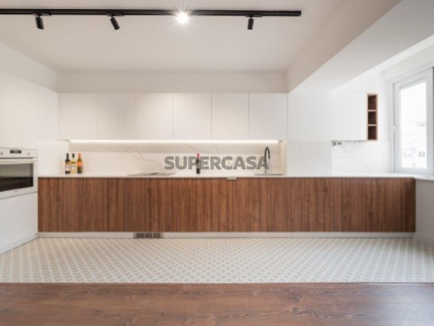Apartamento T5 em União das Freguesias de Setúbal, Setúbal