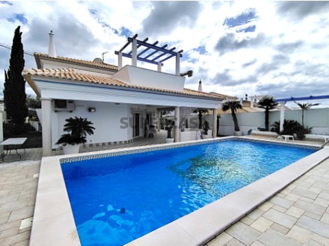 moradia-piscina