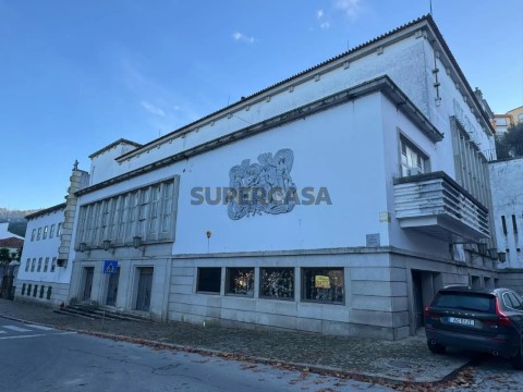 Prédio em Sé e São Lourenço, Portalegre