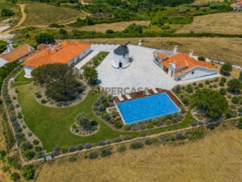 Moradia T6 em Santo Isidoro, Mafra