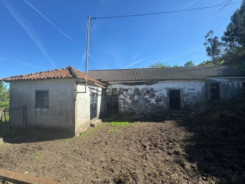 Moradia T2 em Ázere, Arcos de Valdevez