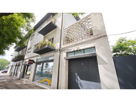 Apartamento T4 Duplex na Rua Comendador António Santos da Cunha, Maximinos, Sé e Cividade