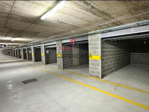 Garage Op Portimão, Portimão