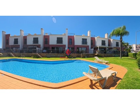 Moradia Geminada T3 em Albufeira e Olhos de Água, Albufeira