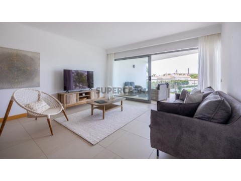Apartamento T1 na Rua da Torre Velha, Albufeira e Olhos de Água com Piscina, Vídeo