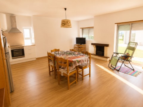 Apartamento T2 na Rua João de Barros, Coimbrão