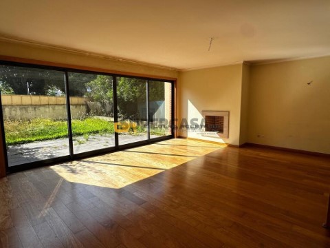 Apartamento T5 em Paranhos, Porto