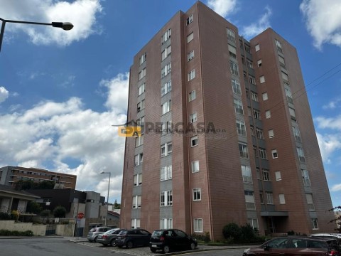 Apartamento T3 em Águas Santas, Maia