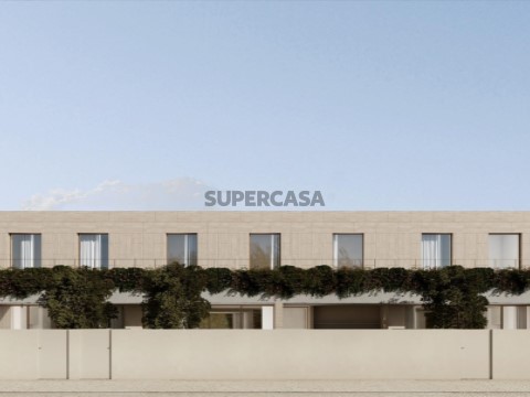 Tussenwoningen 3 kamers Duplex Op Avenida 19 de Agosto, Gandra