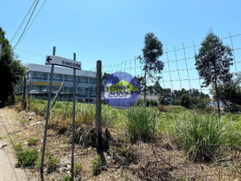 Terreno em Rio Meão, Santa Maria da Feira