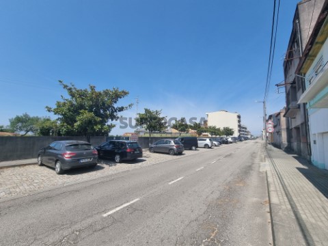 Terreno em Paços de Brandão, Santa Maria da Feira