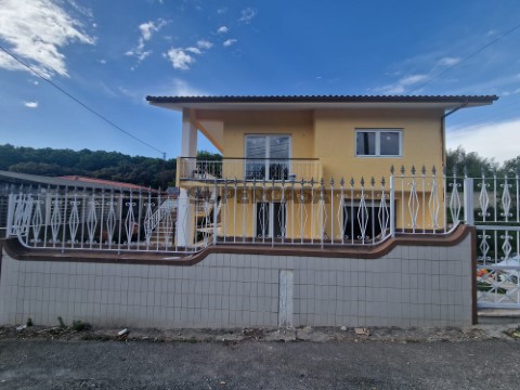 Moradia Isolada T3 Duplex em Santa Maria de Lamas, Santa Maria da Feira