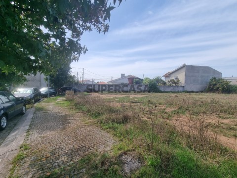 Terreno Urbano em Anta, Espinho