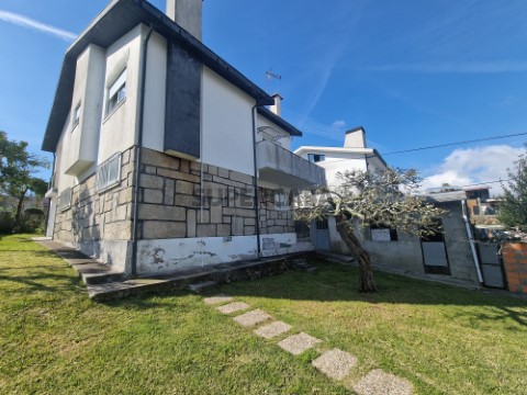 Vrijstaande woning 4 kamers Op Lourosa, Santa Maria da Feira