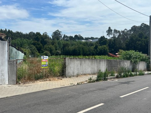 Terreno em Nogueira da Regedoura, Santa Maria da Feira