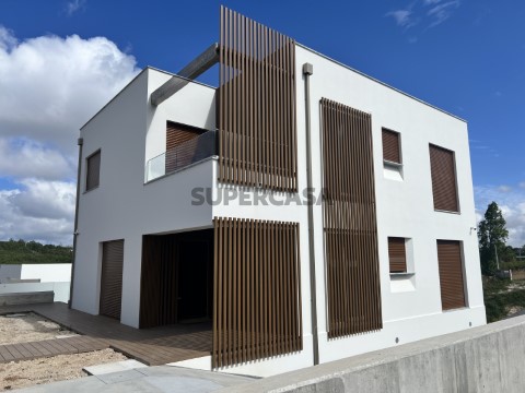 BHHS-Atlantic-Portugal-House-4 Bedrooms-Torres-Vedras