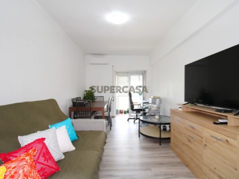 Apartamento T3 em União das Freguesias de Setúbal, Setúbal