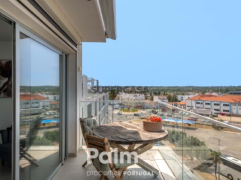 Apartamento T4 em Lagoa e Carvoeiro, Lagoa