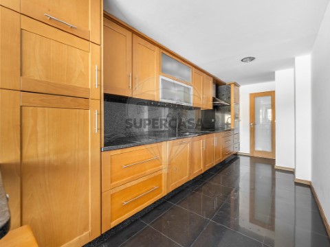 Apartamento T2 em Maximinos, Sé e Cividade, Braga com Vídeo