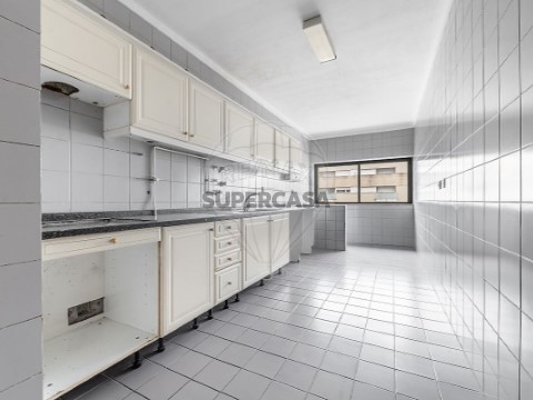 Apartamento T3 em São Víctor, Braga com Vídeo