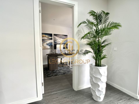 Apartamento T4 em Quelfes, Olhão