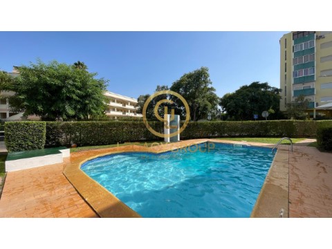 Apartamento T3 em Quarteira, Loulé com Jardim, Cozinha equipada