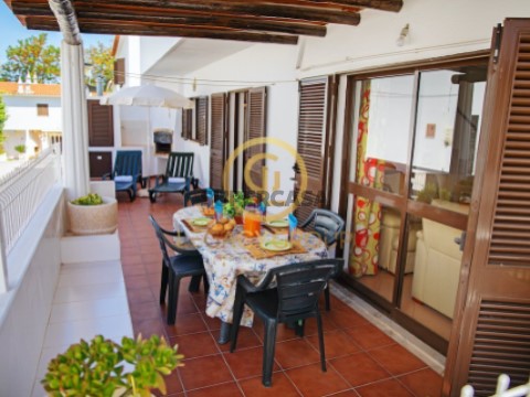 Moradia T3 em Albufeira e Olhos de Água, Albufeira