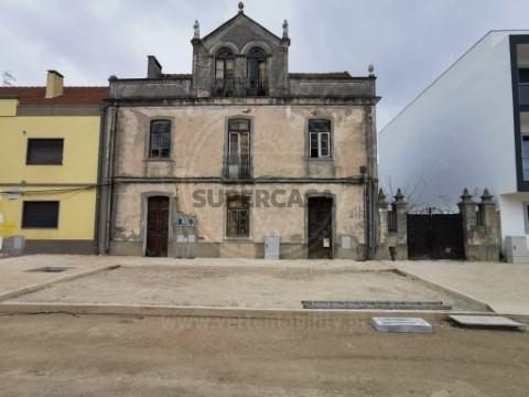 建筑 在 Grândola e Santa Margarida da Serra, Grândola