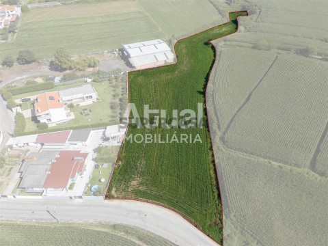 Terreno em Castêlo da Maia, Maia