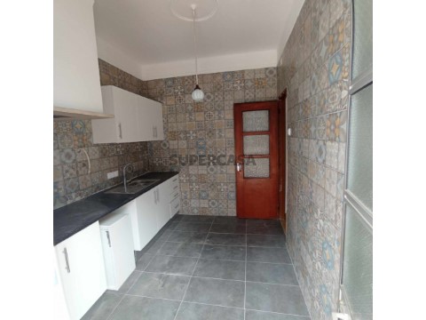 Andar de Moradia T3 Duplex em Faro (Sé e São Pedro), Faro