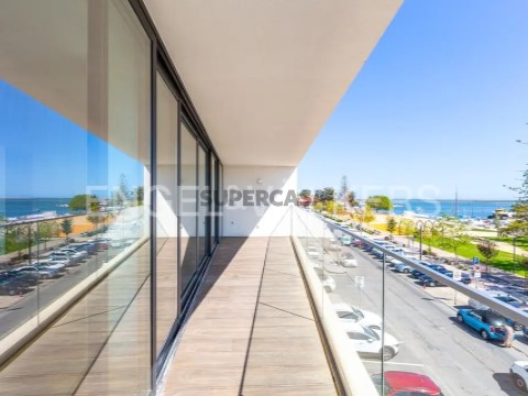 Apartamento T2 de luxo na marina de Olhão