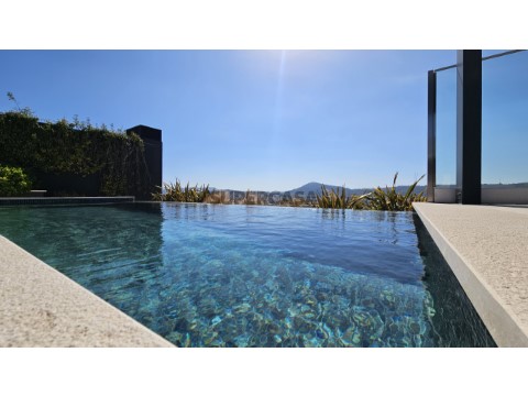 Penthouse Única em Setúbal - Piscina e Vista incrivel