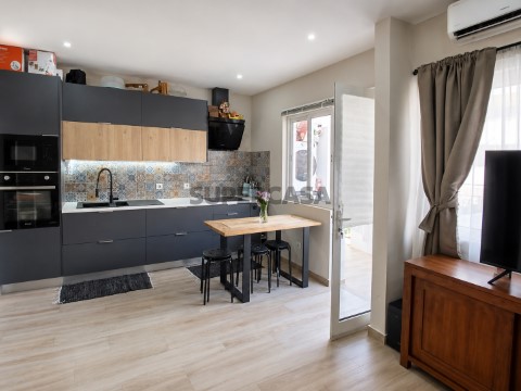 Apartamento T2+1 remodelado no Centro de Loulé-cozinha