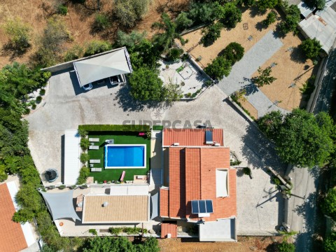 Villa T6 Triplex em São Clemente, Loulé