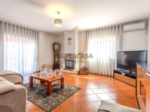 Moradia T5 em Azambujeira e Malaqueijo, Rio Maior