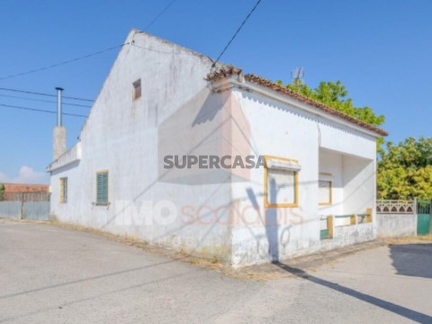 Moradia T3 em Almoster, Santarém