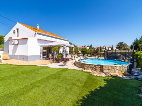 Villa T4 em Budens, Vila do Bispo