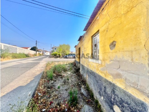 Moradia T2 na Rua de São Jorge, Lavos