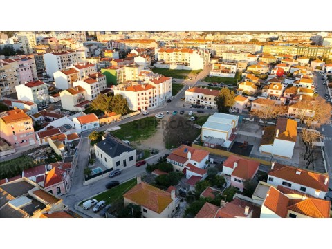 Terreno Urbano em São Sebastião, Setúbal