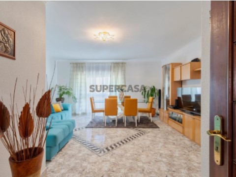 Apartamento T3 em União das Freguesias de Setúbal, Setúbal