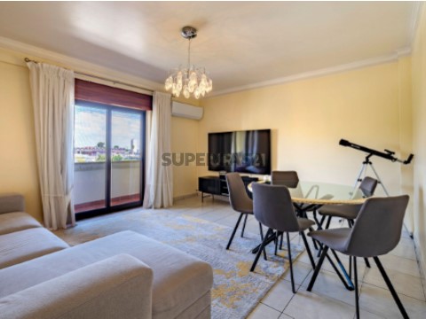 Apartamento T3 em São Sebastião, Setúbal