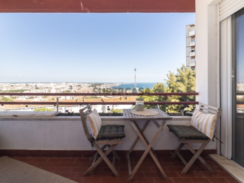 Apartamento T4 em União das Freguesias de Setúbal, Setúbal