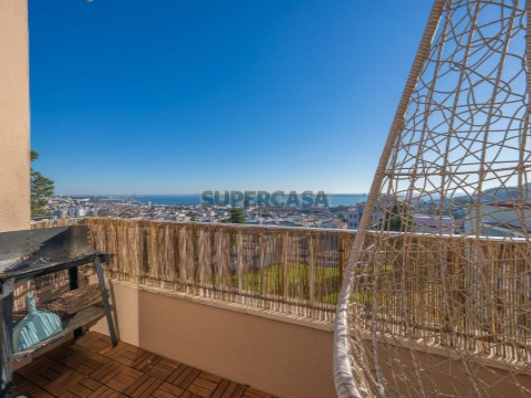Apartamento T3 em União das Freguesias de Setúbal, Setúbal
