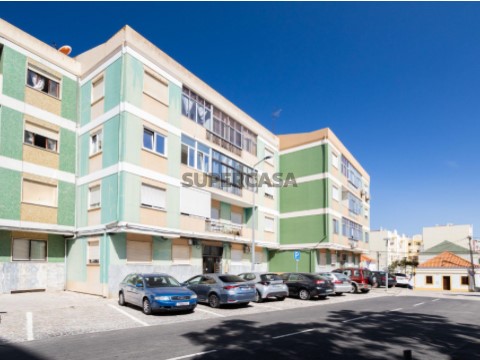 Apartamento T3 em União das Freguesias de Setúbal, Setúbal